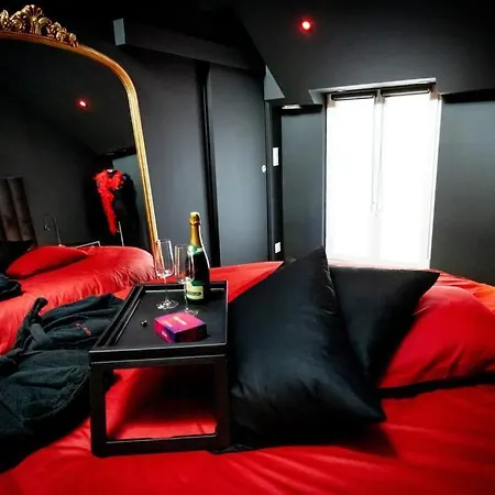 Апартаменти Le Donjon Secret *